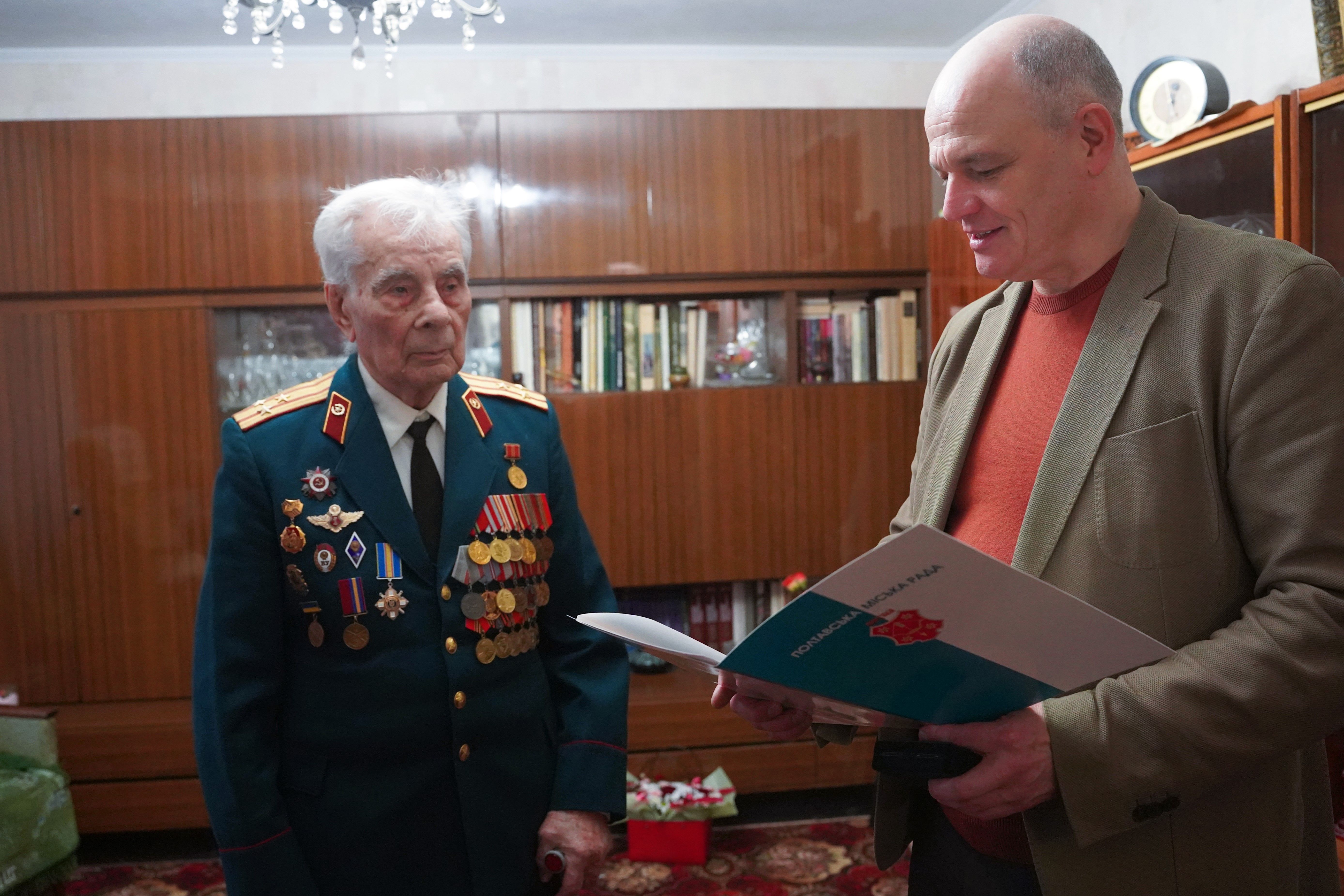 Полтавця привітали зі 100-річним ювілеєм