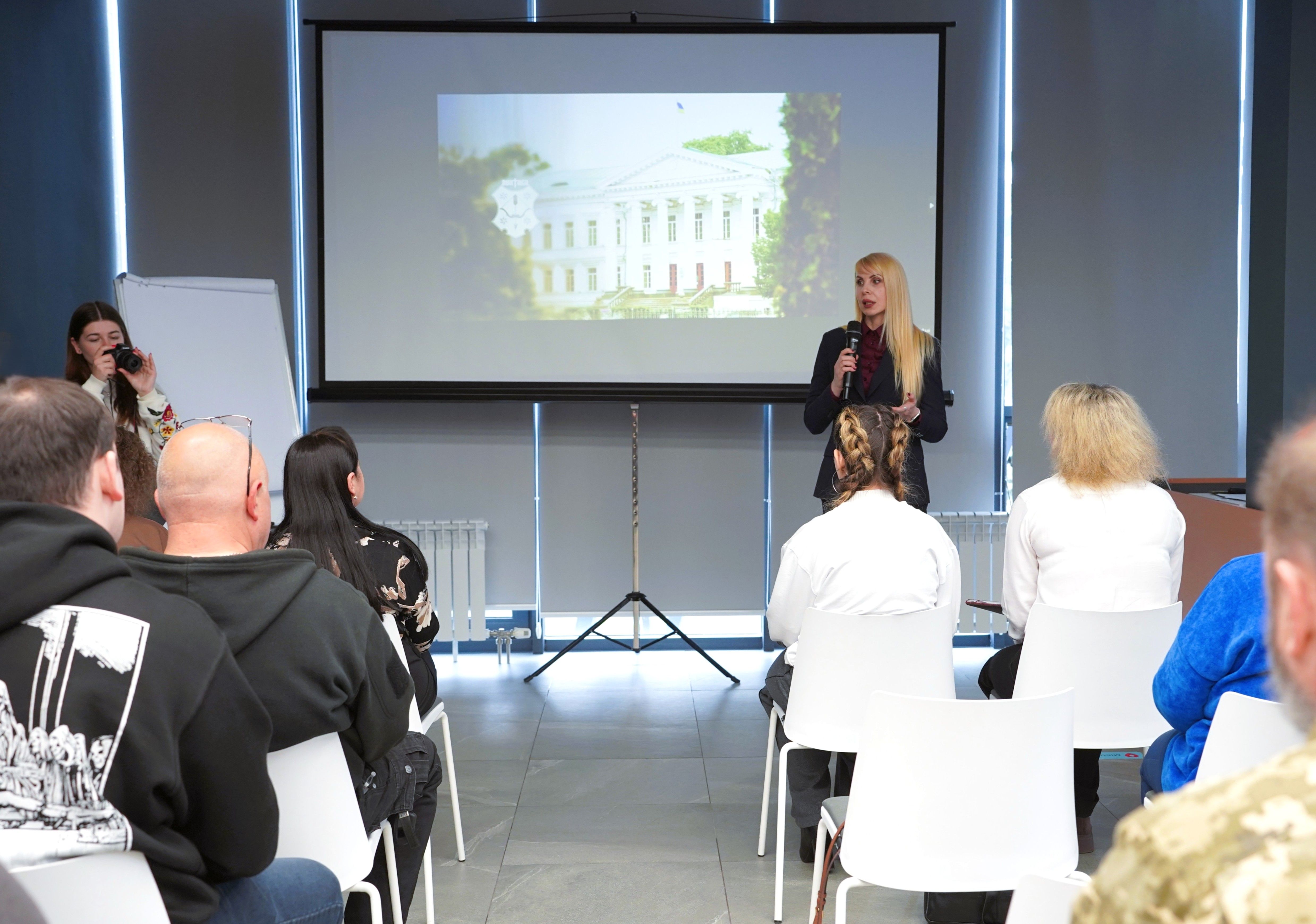 «Платформа економічної та соціальної стійкості»: у Полтаві обговорили підтримку ветеранів та їхніх родин