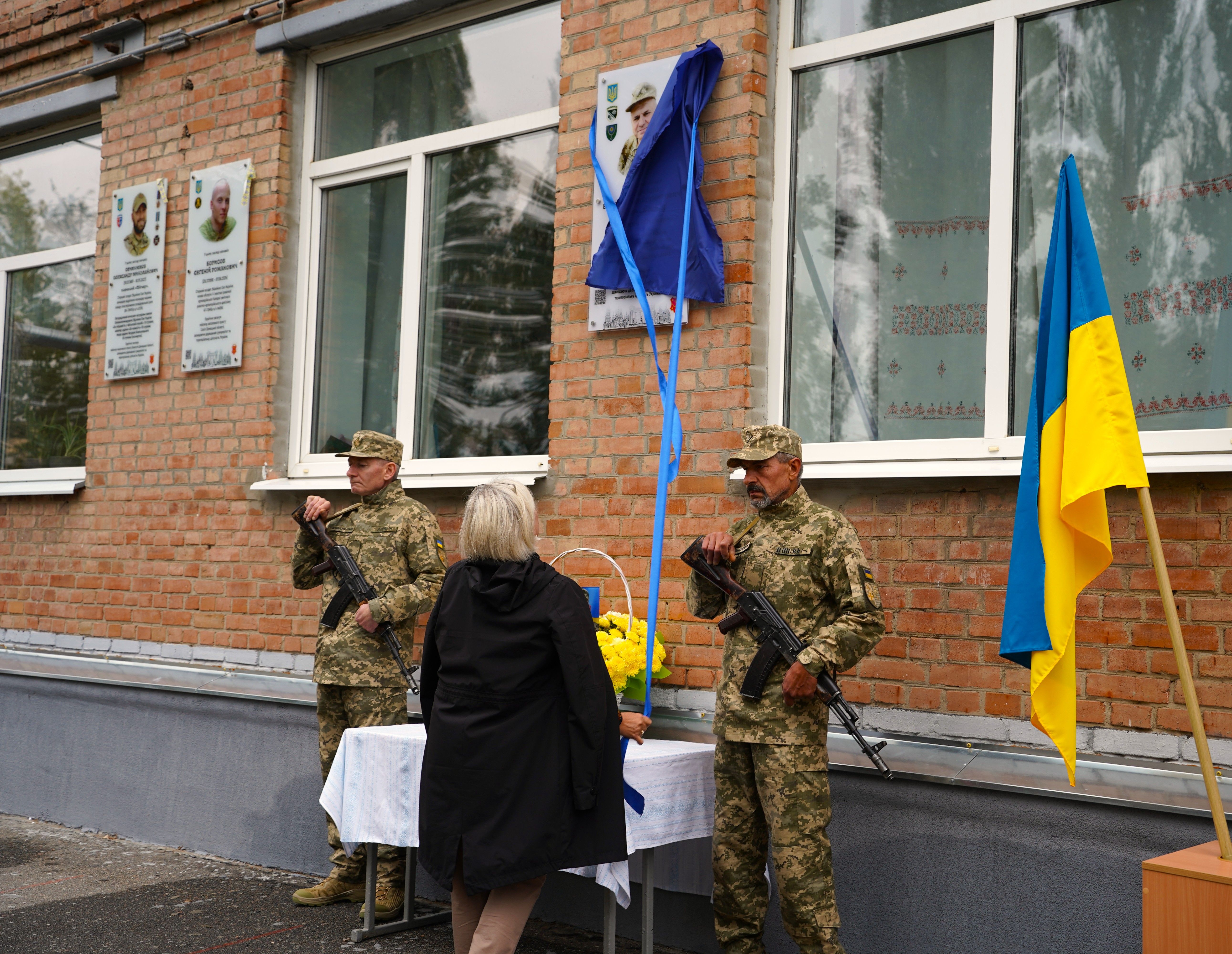 У Полтаві відкрили меморіальні дошки двом захисникам України
