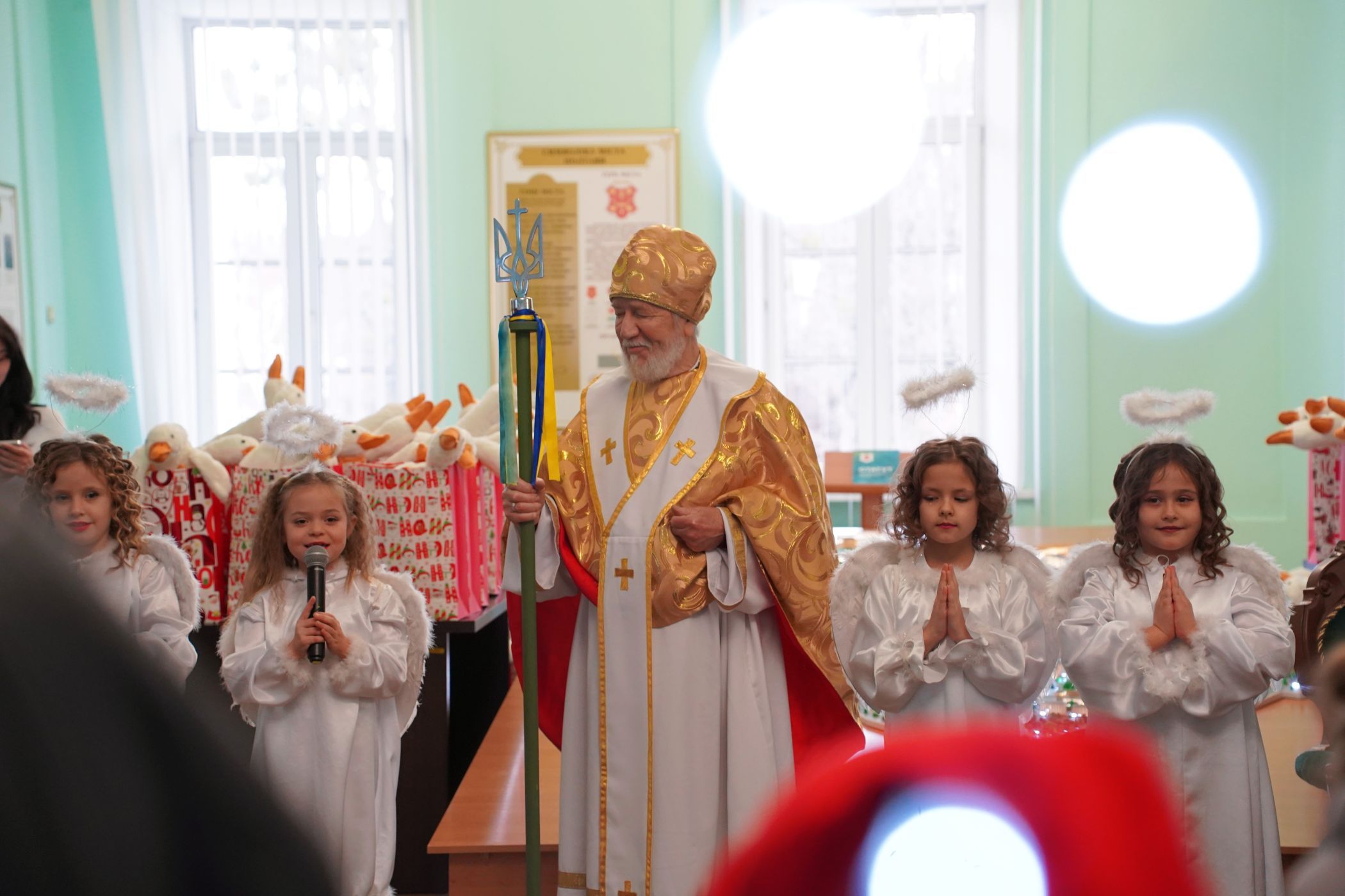 У Полтаві дітей загиблих Захисників України привітали з Днем Святого Миколая