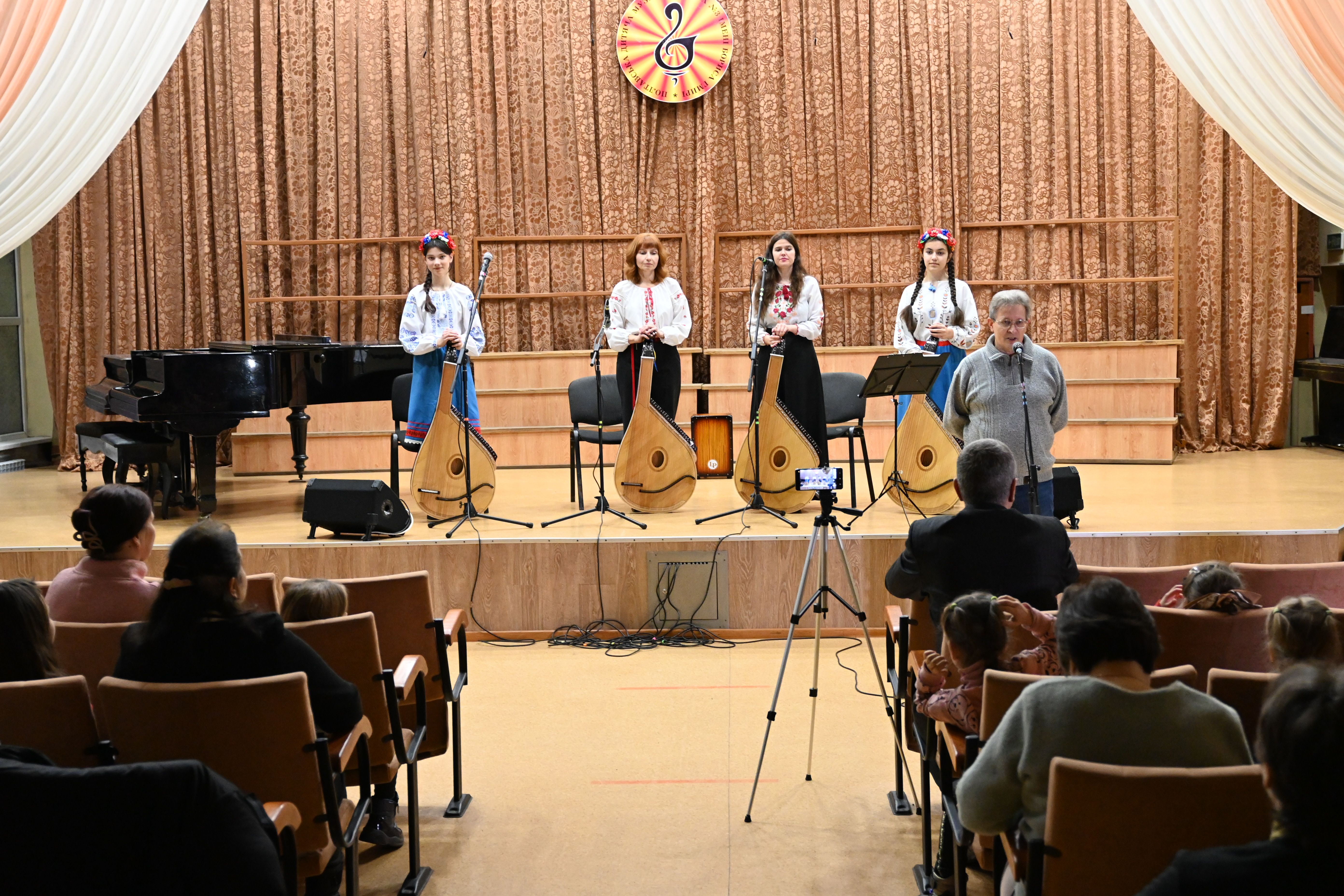 У музичній школі №3 імені Бориса Гмирі оновили інструментальну базу