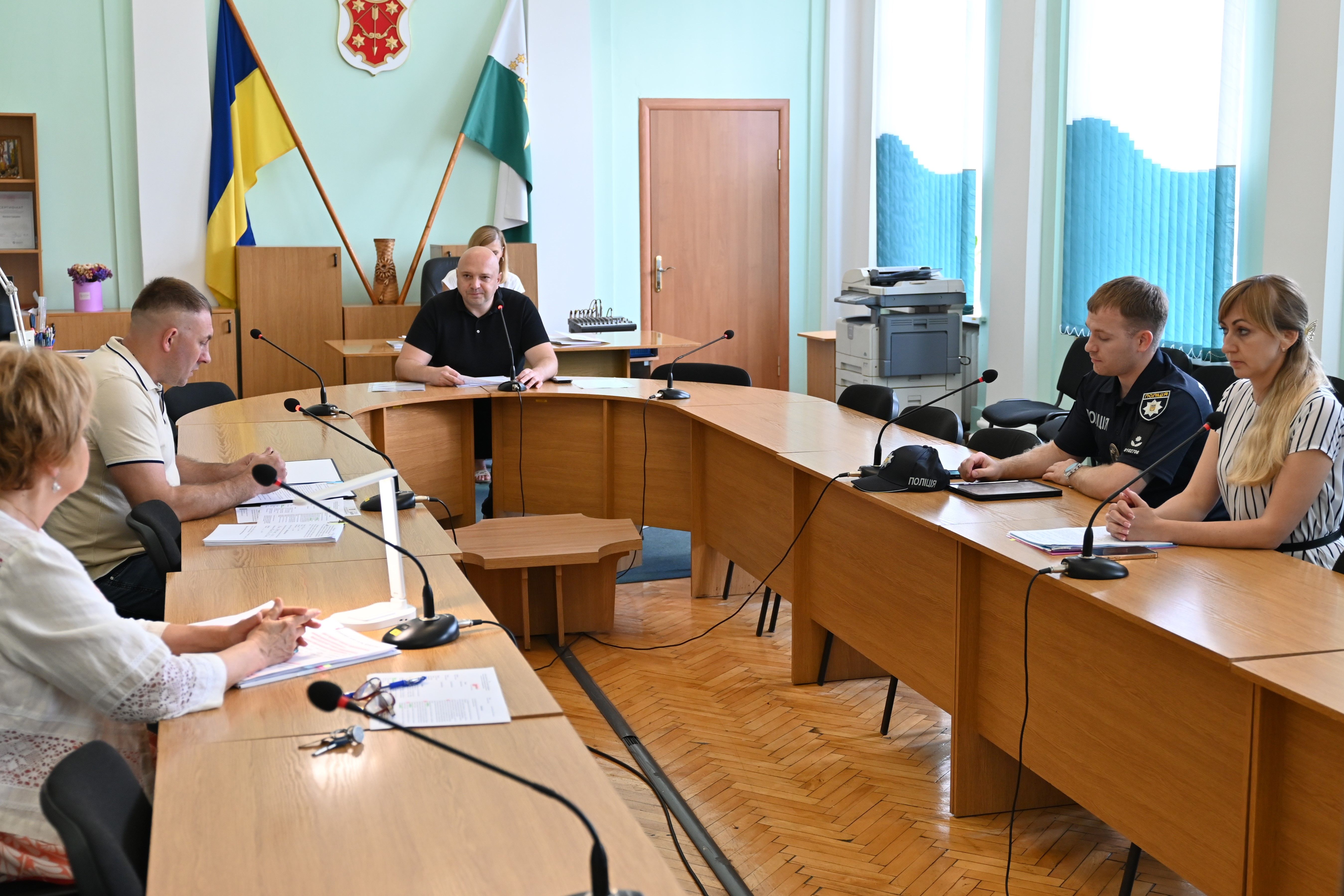 Із засідання постійної комісії з питань місцевого самоврядування, законності, правопорядку, інформаційної політики, Регламенту