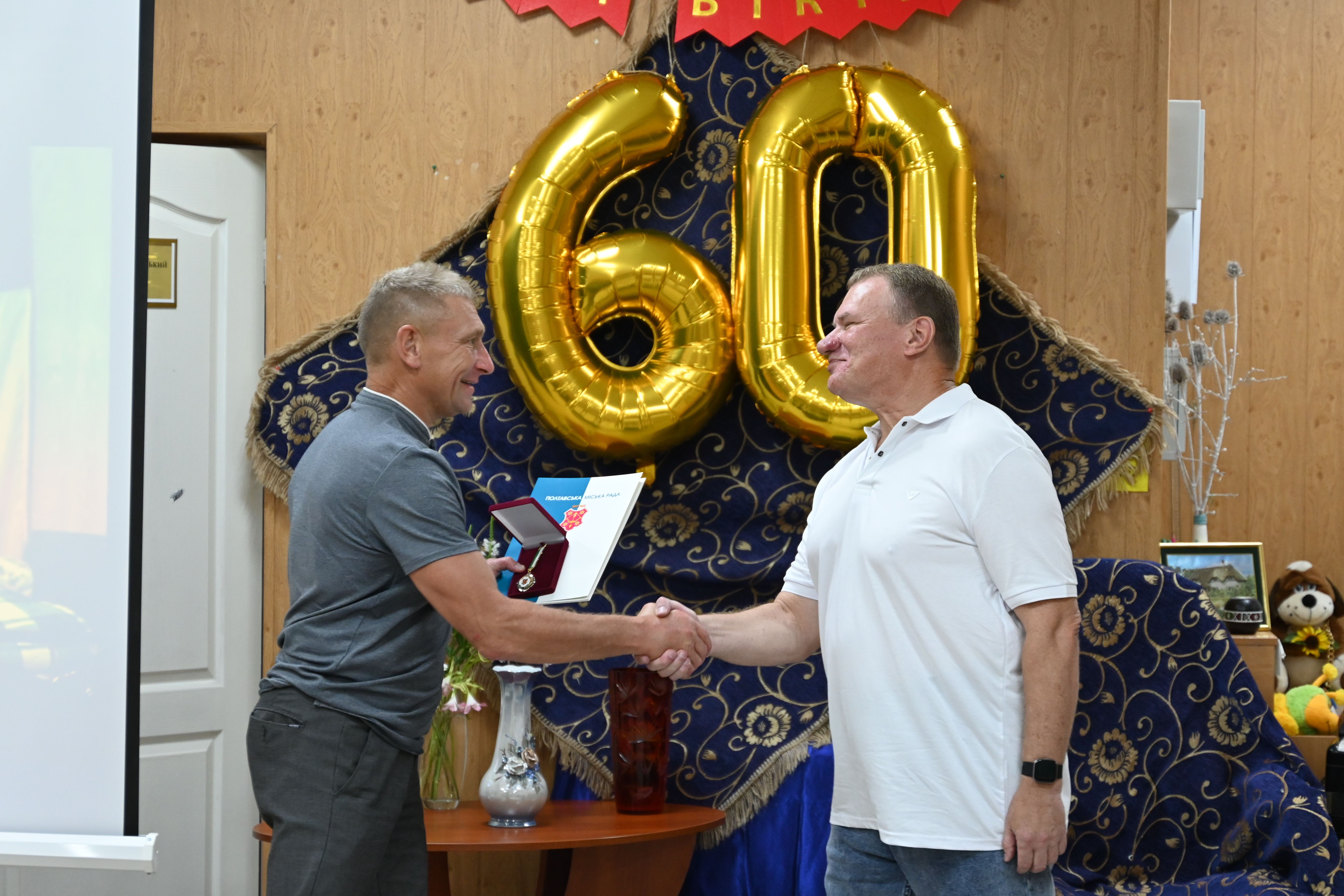 Із 60-річним ювілеєм привітали керівника ансамблю «Подоляночка» Анатолія Топтуна