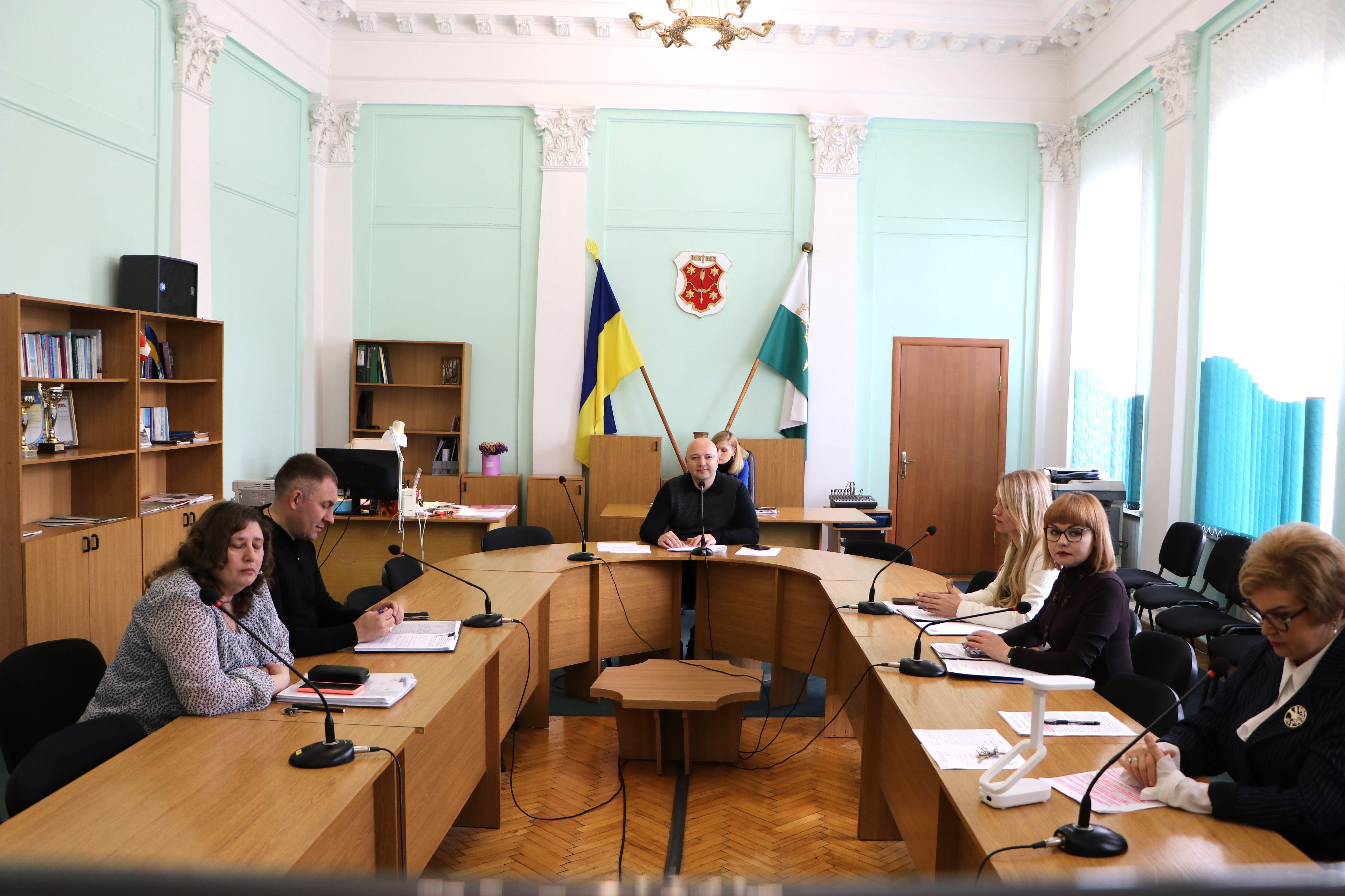 Із засідання постійної комісії з питань місцевого самоврядування, законності, правопорядку, інформаційної політики, Регламенту