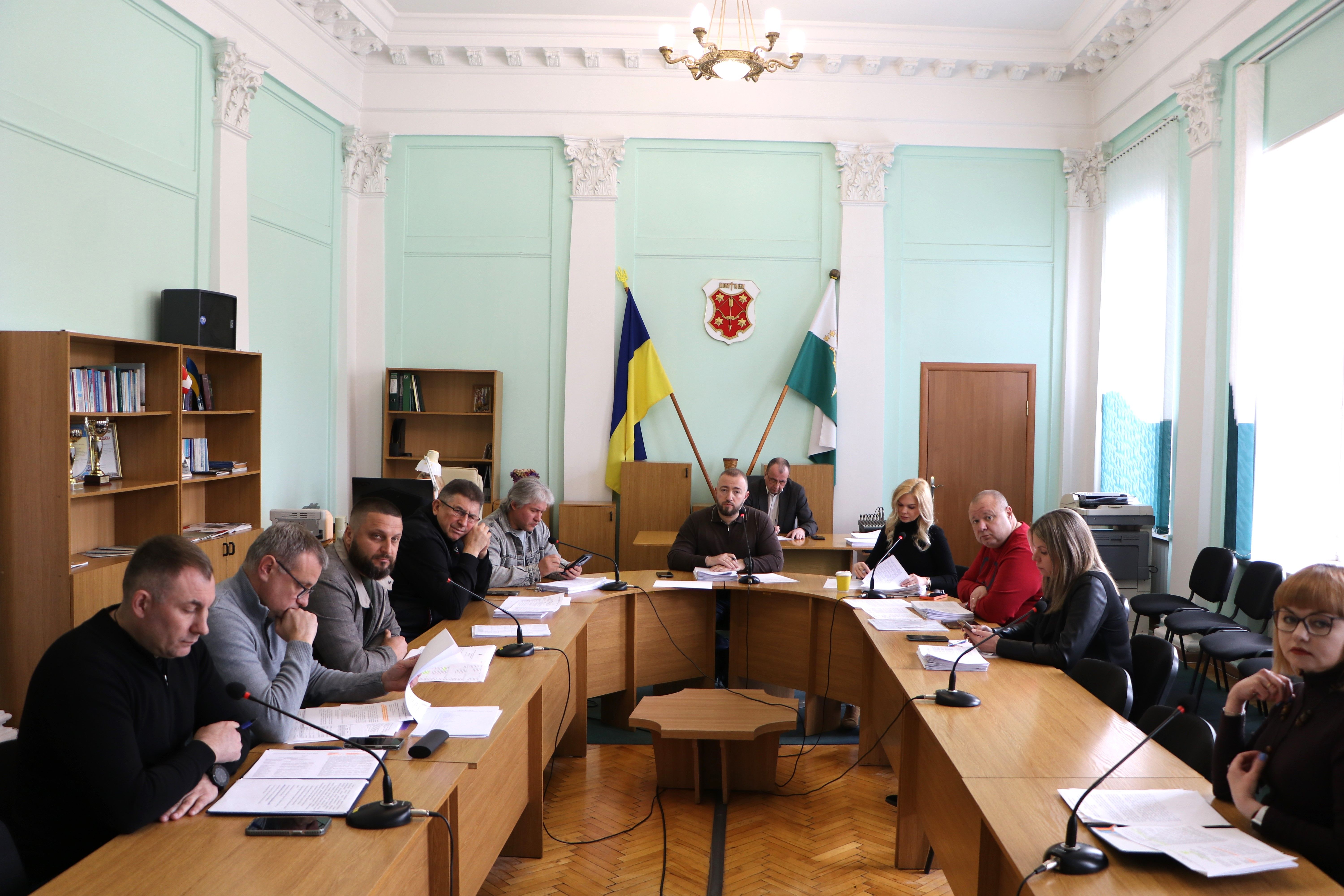 Профільна депутатська комісія розглянула проєкти рішень щодо комунального майна та бюджету