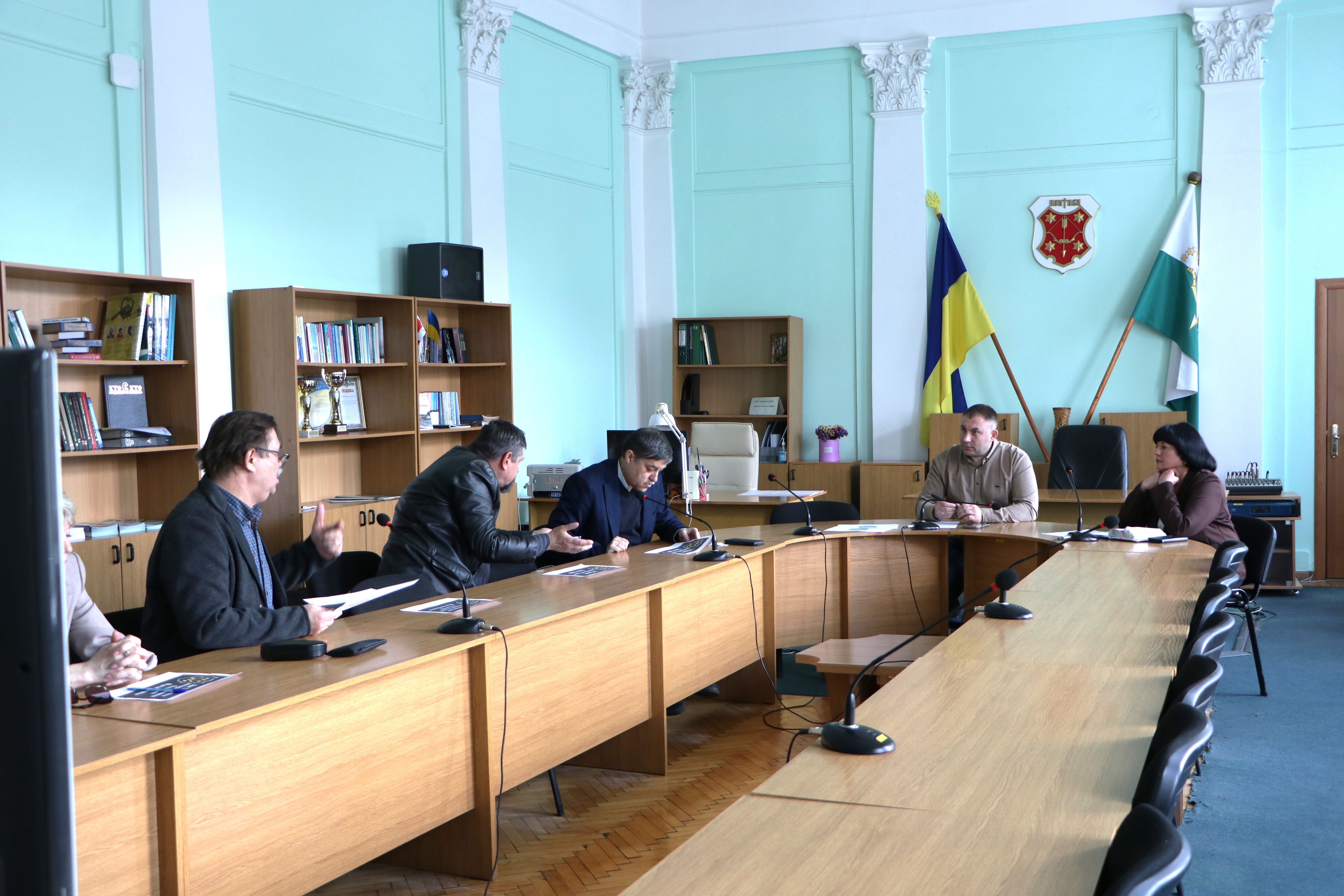 У Полтаві обговорили встановлення таблички біля пам'ятника Мартину Пушкарю