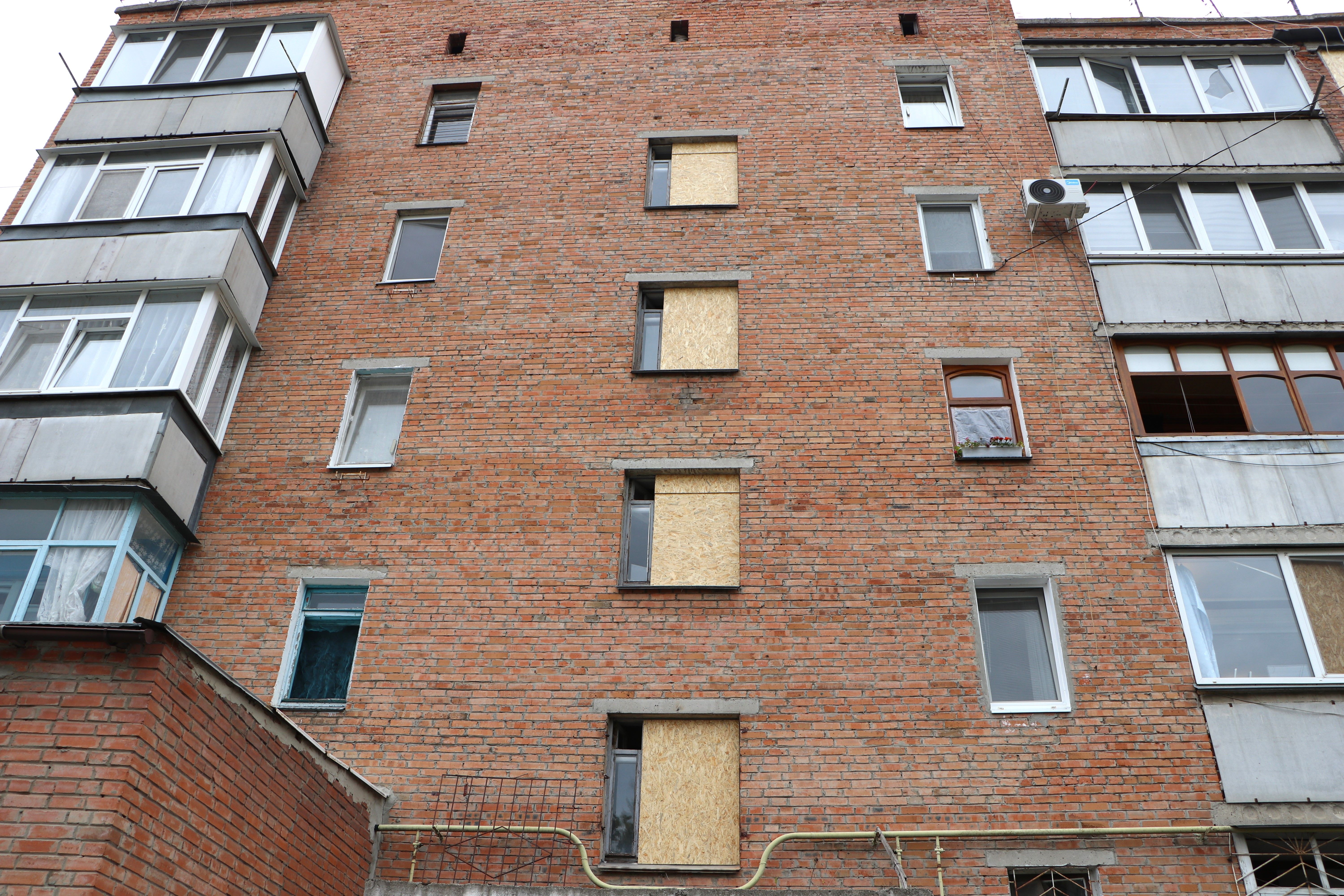 У Полтаві ліквідовують наслідки масованої шахедної атаки