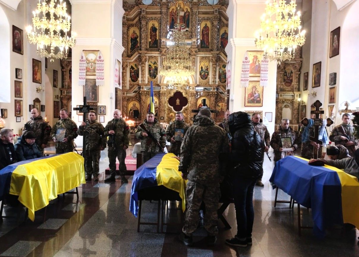 Полтавська громада попрощалась із загиблими захисниками України