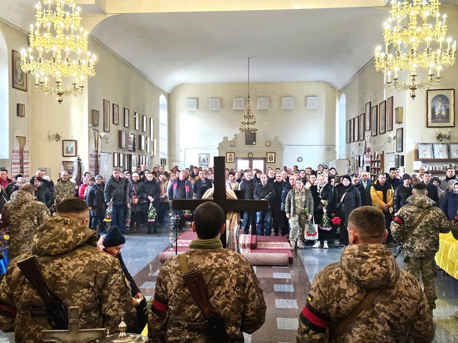 Полтавська громада попрощалась із загиблими захисниками України