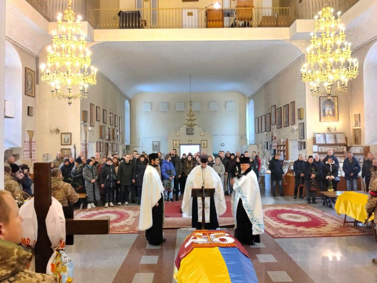 Полтавська громада попрощалась із загиблими захисниками України