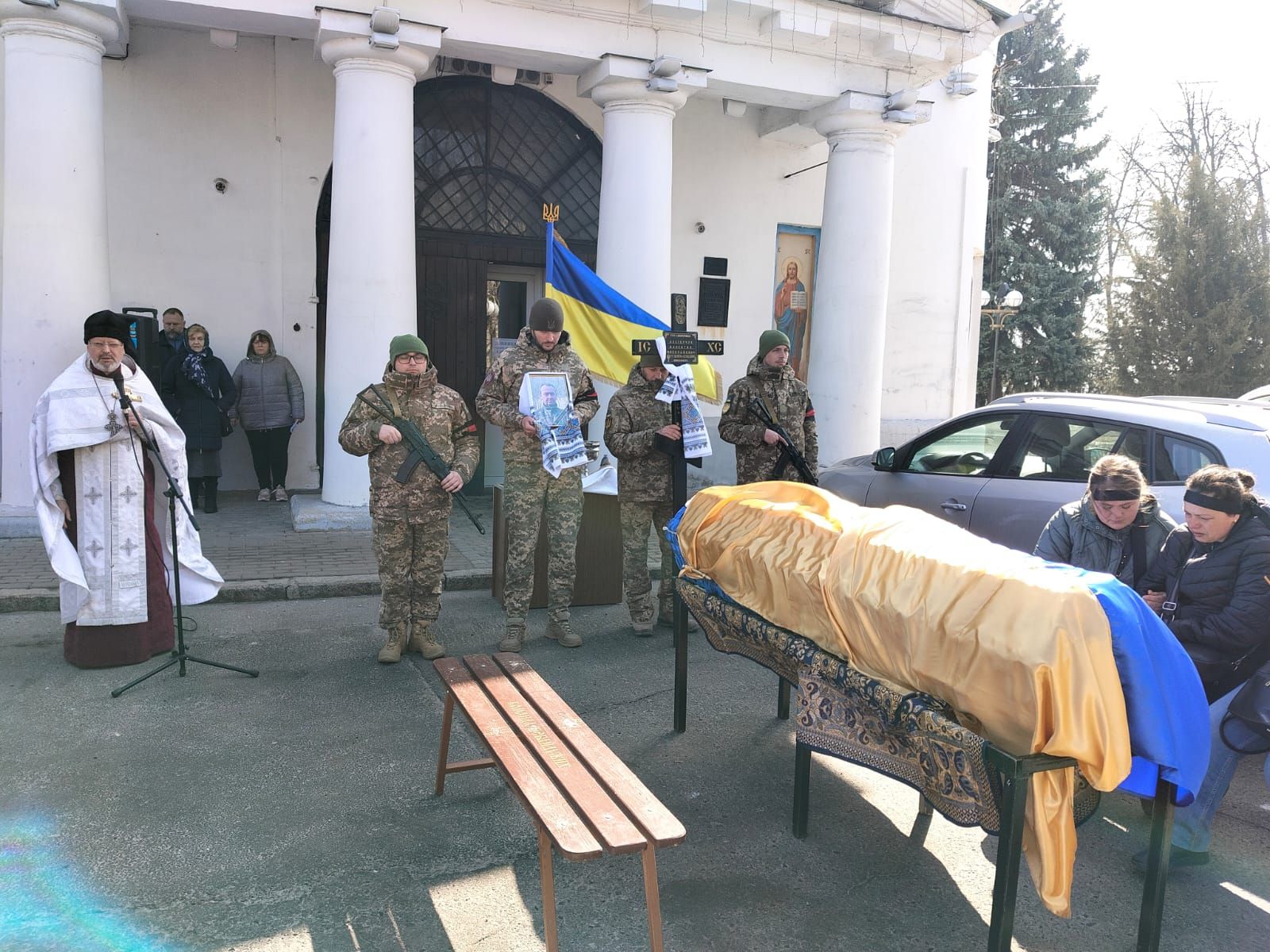 Полтавська громада попрощалась з полеглим захисником України