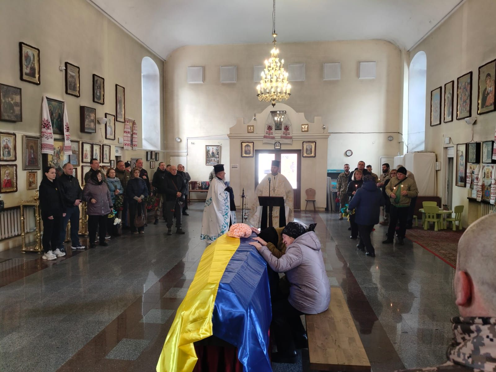 Полтавська громада попрощалась із загиблим захисником України