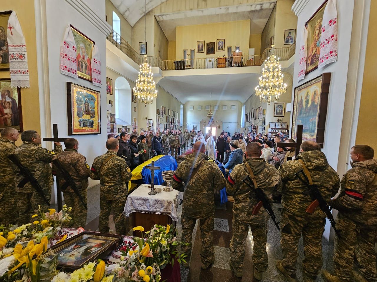 Полтавська громада попрощалась із загиблими захисниками України