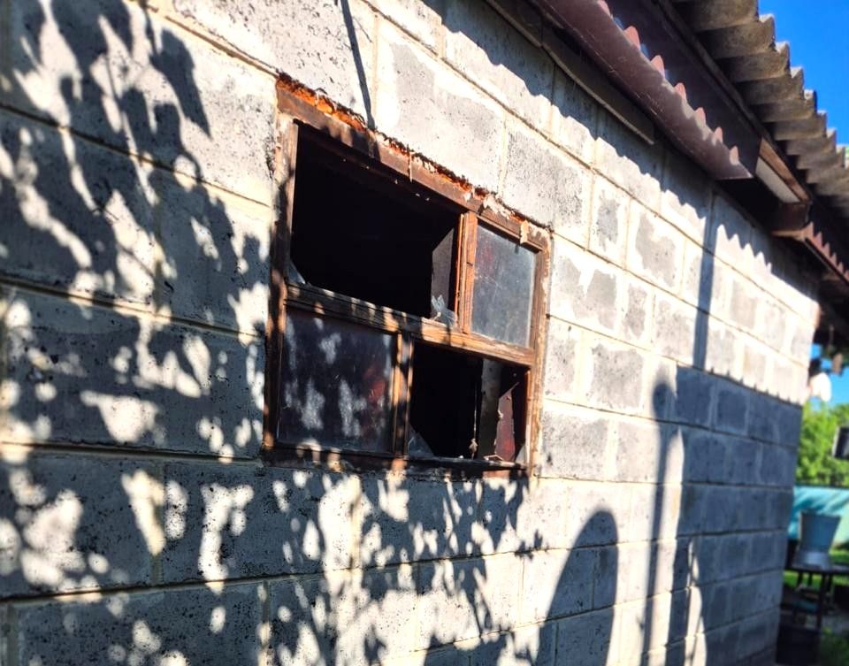 У Полтавській громаді триває ліквідація наслідків падіння уламків БпЛА рф