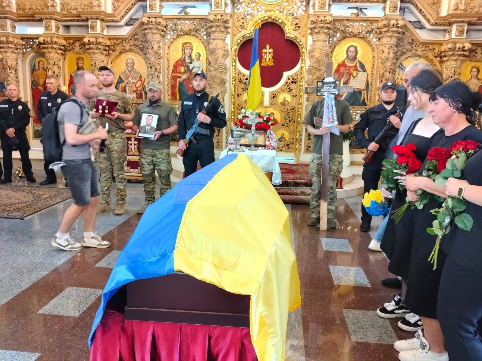 Полтавська громада попрощалась із загиблим захисником України
