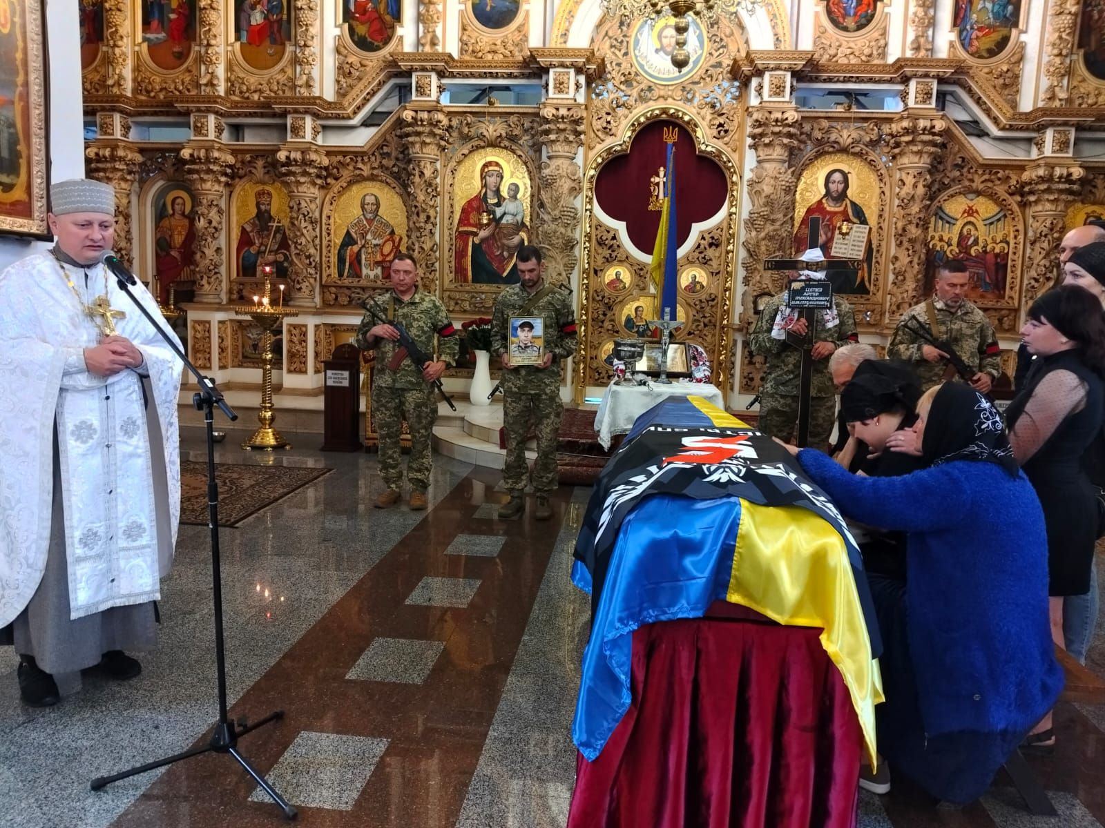 Полтавська громада попрощалась із загиблим захисником України