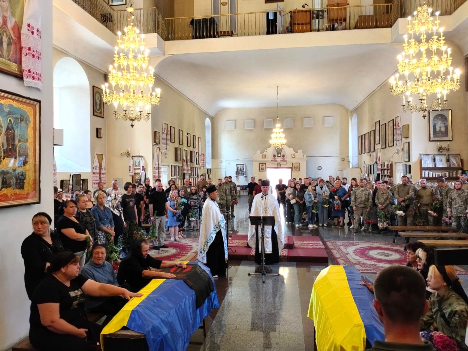Полтавська громада попрощалась із загиблими захисниками України