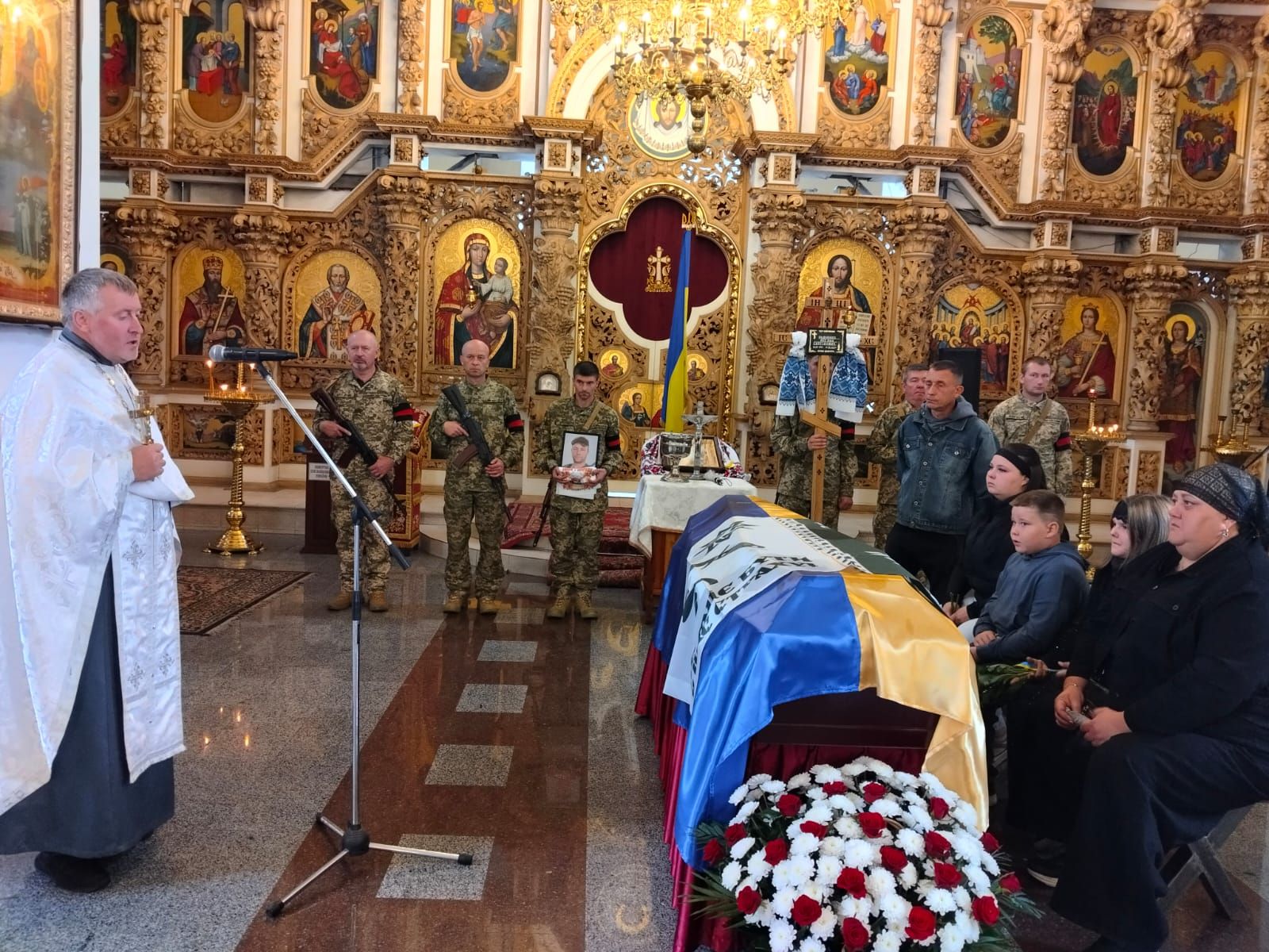 Полтавська громада попрощалась із загиблим захисником України