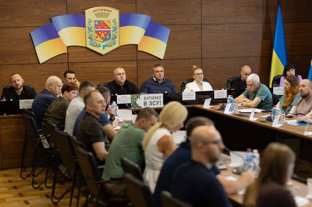 У Полтавській ОВА обговорили реалізацію програми «Скринінг здоров’я 40+» та доступність поштових послуг