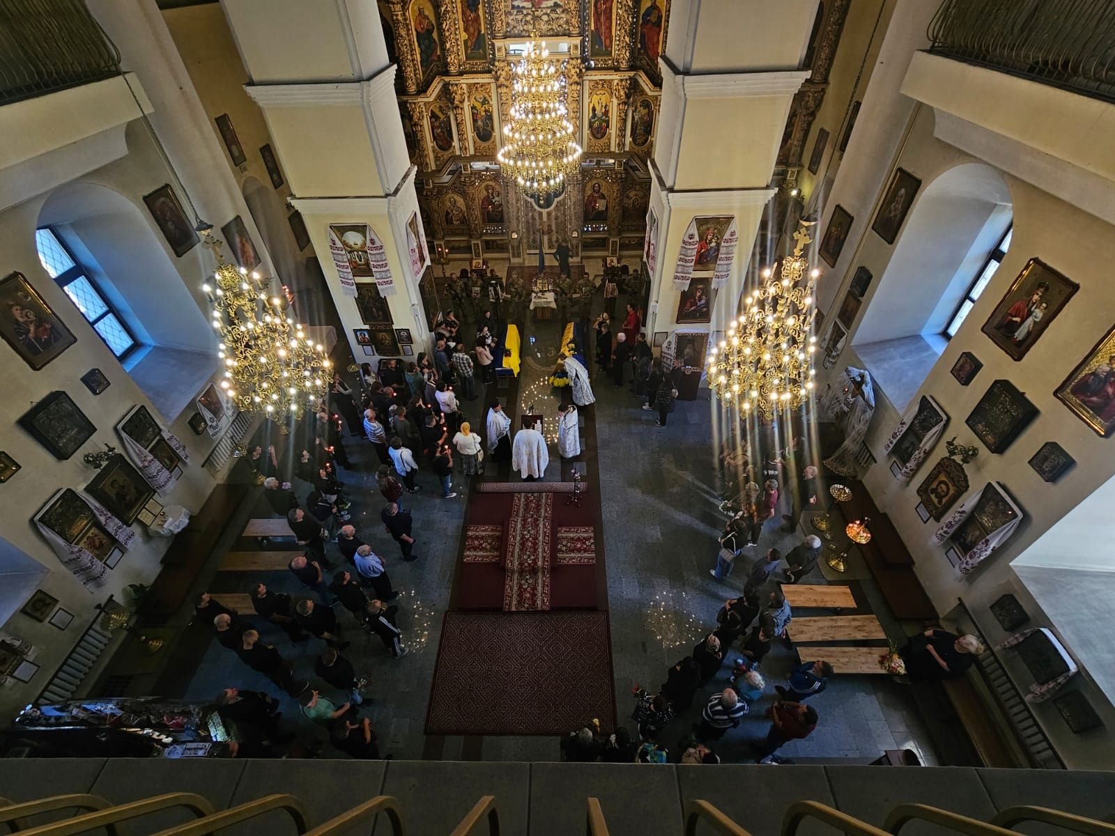 Полтавська громада провела в останню дорогу загиблих захисників України