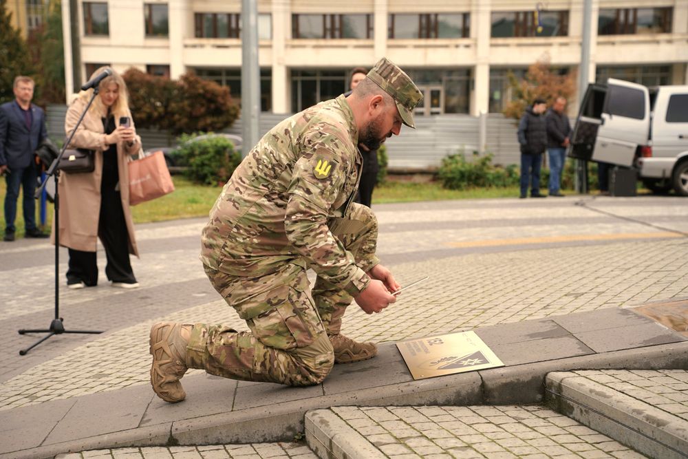 У Полтаві встановили пам’ятний знак на честь 152-ї окремої єгерської бригади імені Симона Петлюри