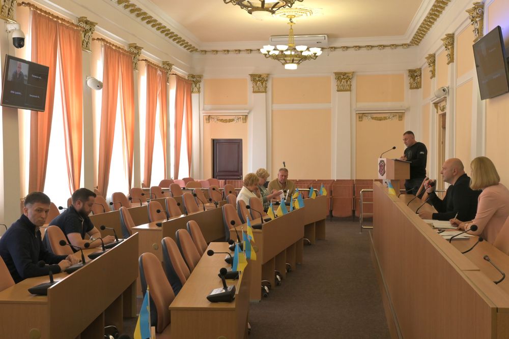 Із засідання постійної комісії з питань місцевого самоврядування, законності, правопорядку, інформаційної політики, Регламенту