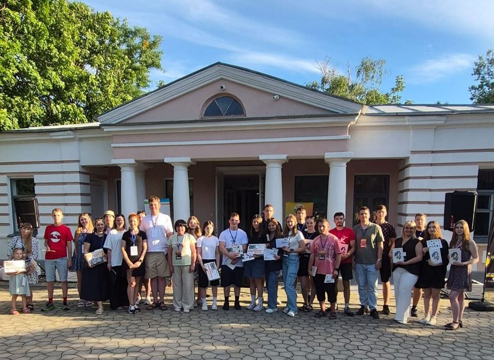 Молодь Полтави та Бахмута відкривала місто у квесті «Полтава: вайб галушок та рок-н-ролу»