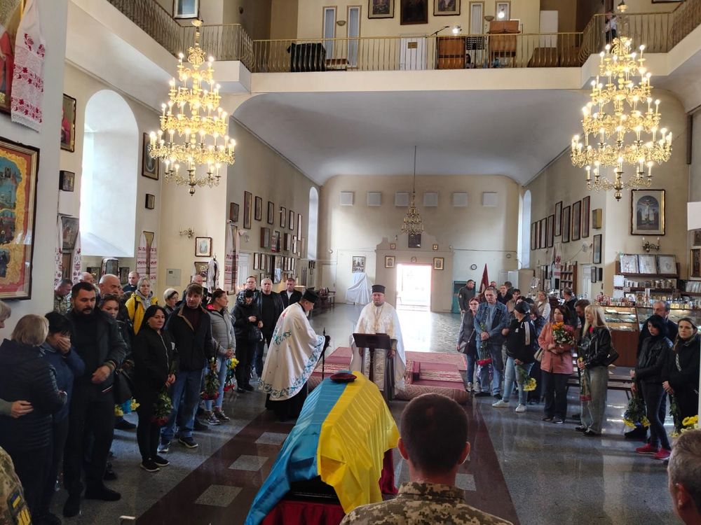 Полтавська громада провела в останню дорогу загиблого захисника України
