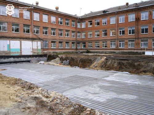 У Полтаві триває будівництво першого опорного харчоблоку для школярів